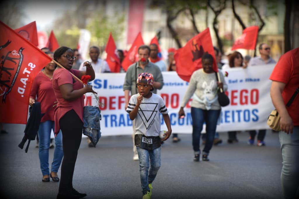 Divididos Perdemos, Unidos Vencemos: Hora de ação sindical unida!